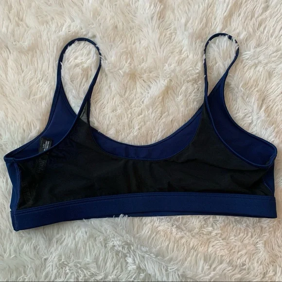 ❌SOLD❌Victoria’s Secret Sport Navy and Black Mesh Sports Bra Size Large - Picture 8 of 11